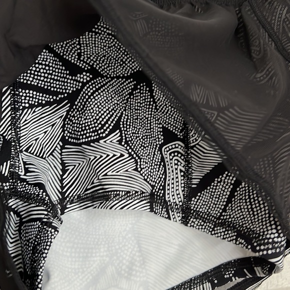 Lululemon City Sky Run By Short - Picture 3 of 6